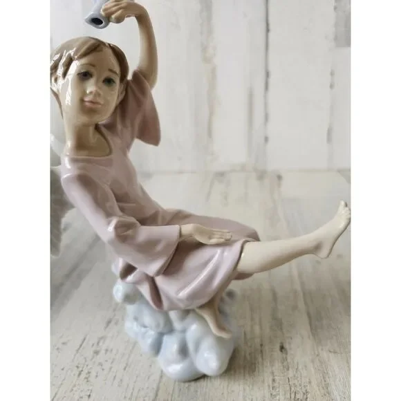 Lladro summer‎ Angel 6148 boy Angel Cherub vase memorial figurine